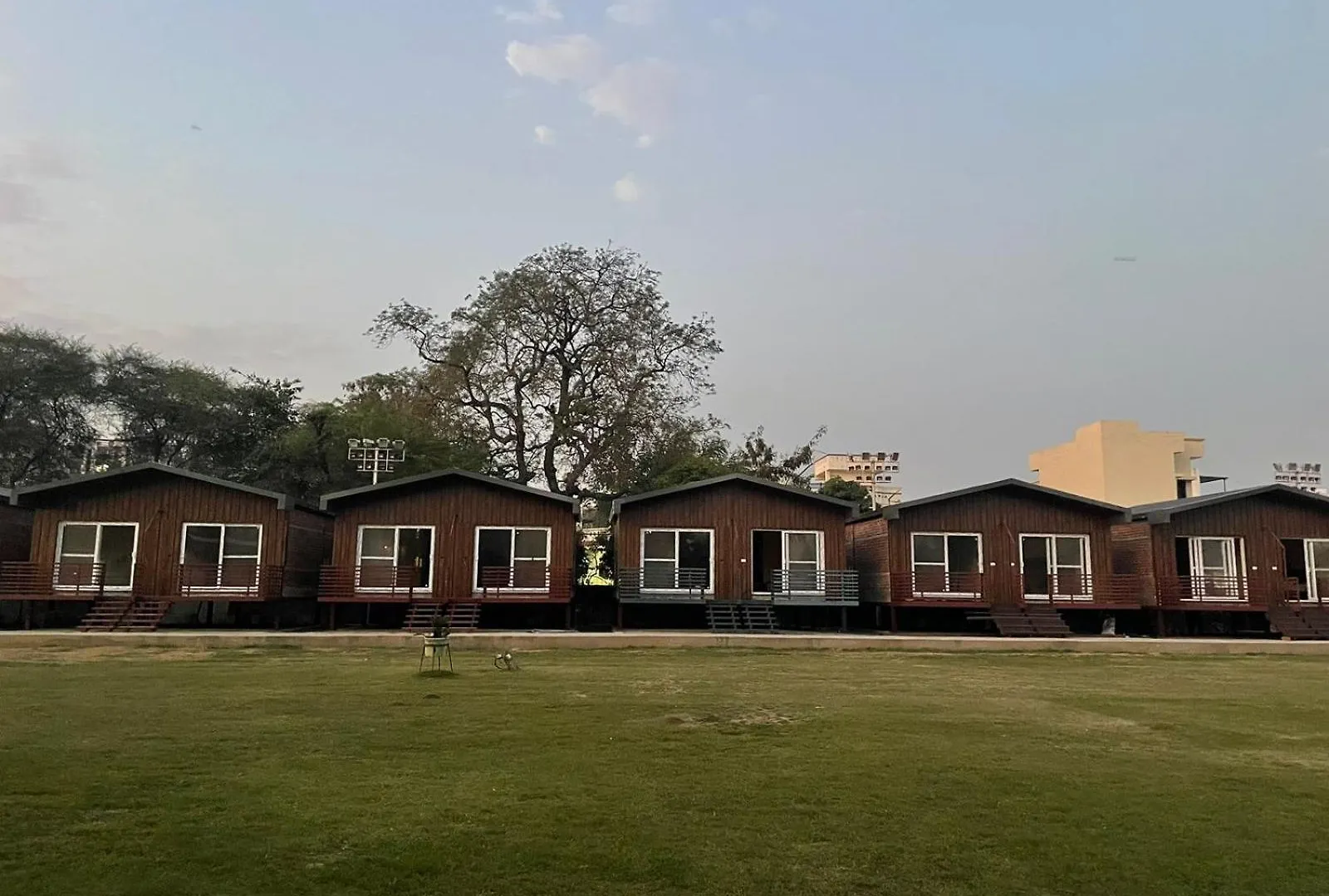 Hotel Vrindavan Greens Resort Udaipur